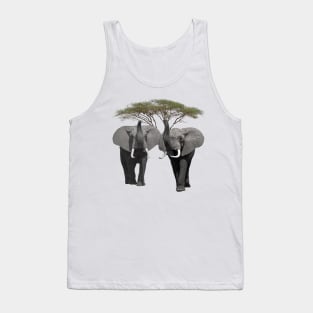 Elephants with a tree on safari in Kenya / Afrika Tank Top